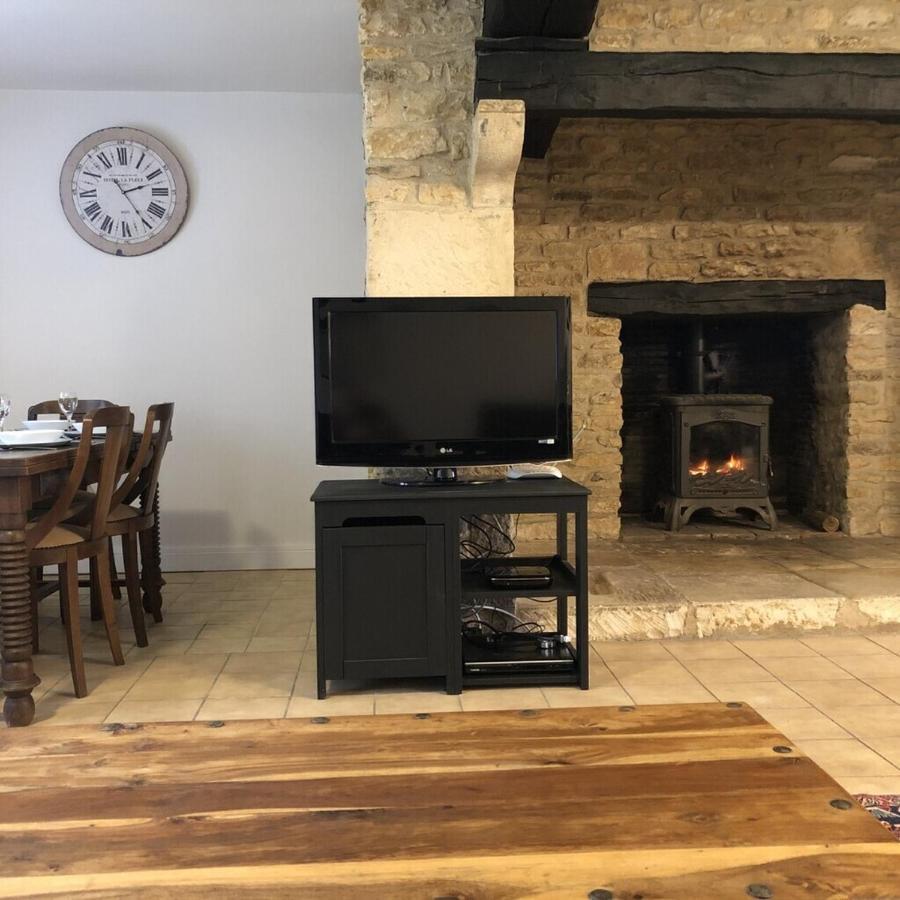 Blacksmiths Cottage In Blanzay - 3 Beds Dış mekan fotoğraf