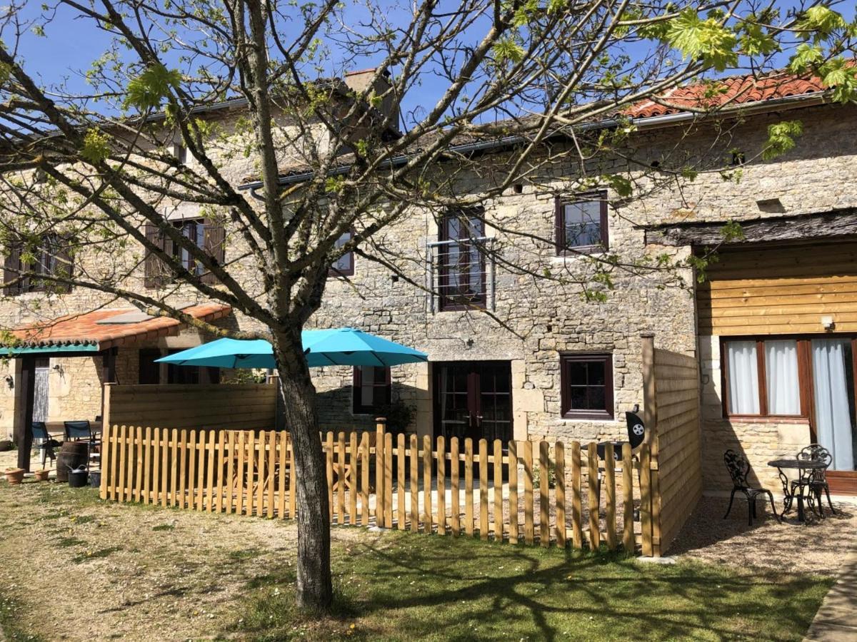 Blacksmiths Cottage In Blanzay - 3 Beds Dış mekan fotoğraf
